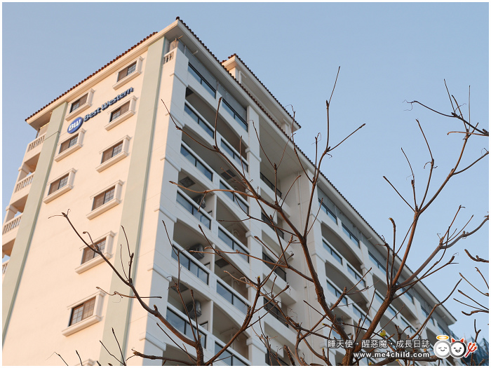 【沖繩】中部海岸無料景點全攻略。住宿推薦《沖繩幸喜海灘店》有中島廚房、超大浴缸、自助洗衣、白色沙灘、無敵海景、豐富早餐，樓下還有全家超商！