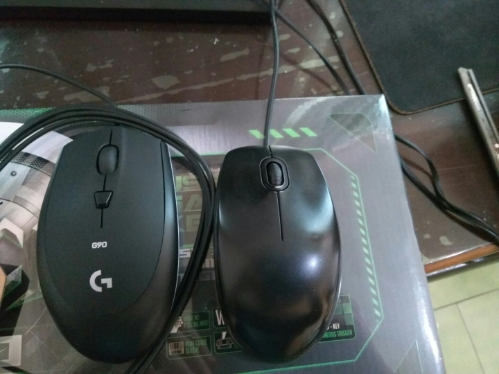 滑鼠 Logitech G90 2017 與鍵盤 i-rocks k10，簡單開箱。