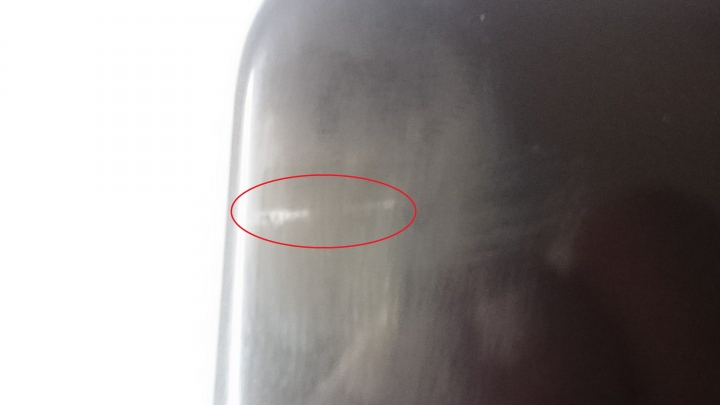HTC U11 螢幕(鍍膜?)問題