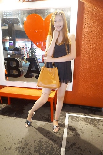 跪求如何把妹子腿拍長的方法？