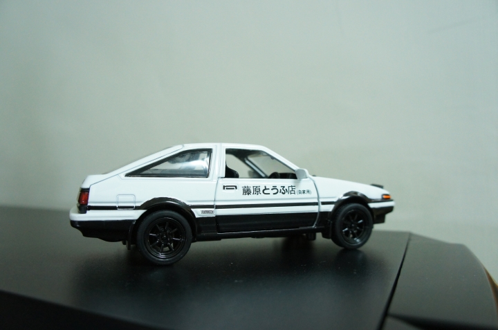 1:28  AE86 豐田 藤原拓海 頭文字D 聲光迴力車