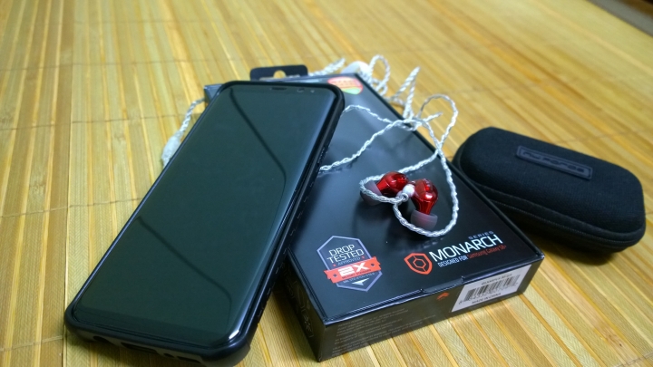 〈分享〉S8 plus +滿版玻璃貼 + UAG Monarch手機殼