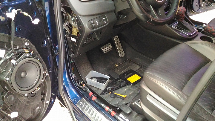 車用環景系統分享-2016 KIA CARENS 1.7 CRDI
