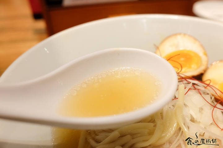 【拉麵】【牛肉麵】全球獨賣！台湾5周年記念拉麵！一風堂IPPUDO「赤/白牛肉麵」