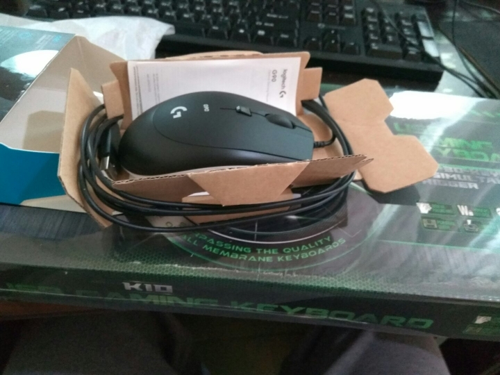 滑鼠 Logitech G90 2017 與鍵盤 i-rocks k10，簡單開箱。