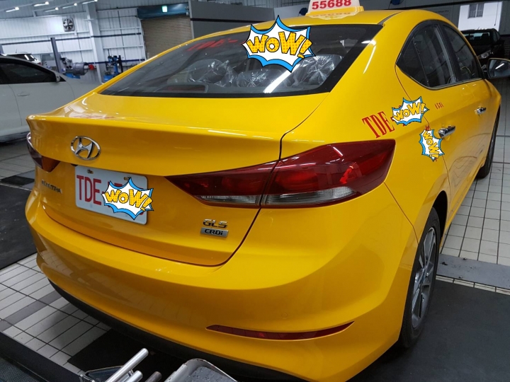 小黃柴e交車