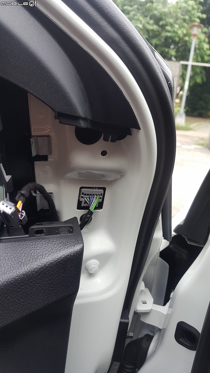 Ford Focus 1.0 （MK3.5） 內門板ＤＩＹ拆裝