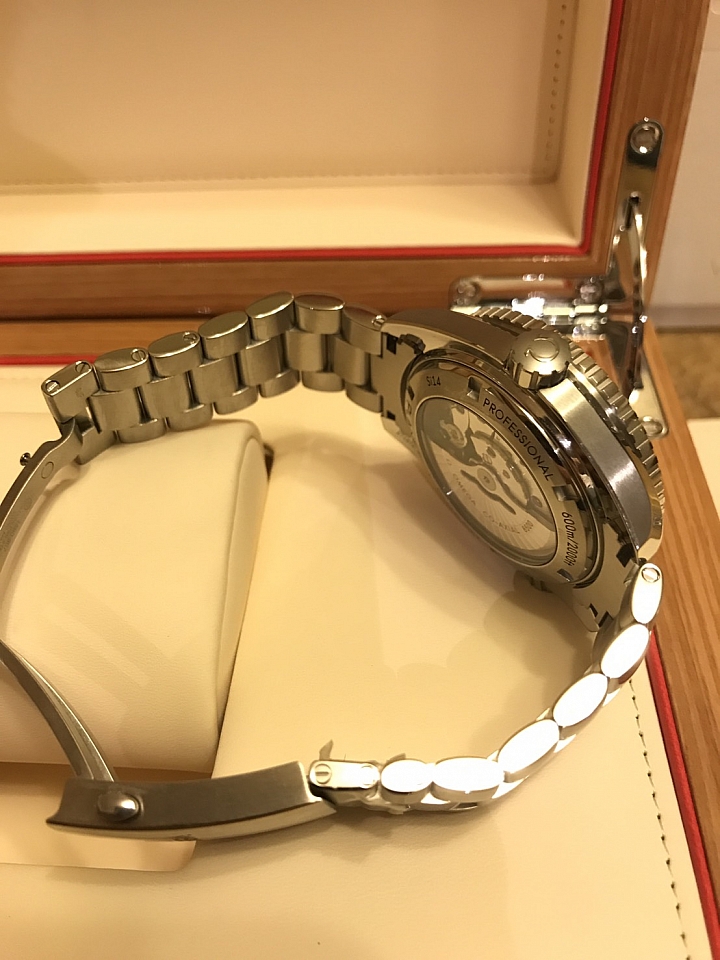 Omega Seamaster Planet Ocean 8500 橘海馬之不專業開箱