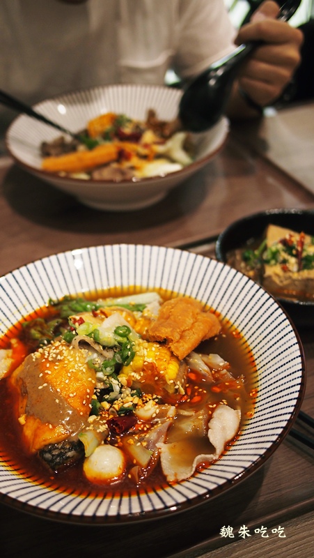 (食)台中 麻佬大川味麻辣燙 王品新品牌x口味優