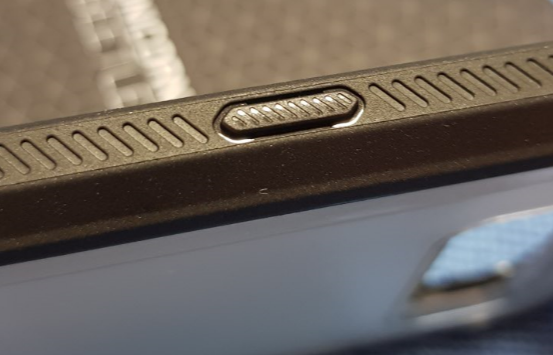 SUPCASE Unicorn Beetle Hybrid 手機保護殼 - 尊爵黑/透明開箱 不專業開箱