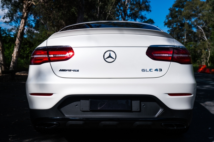[開箱] 一個車體內藏著兩台車的靈魂 - GLC43 Coupe