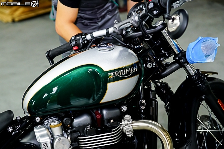 [採訪]英式極致復古美車 Triumph Bonneville Bobber 到港開箱