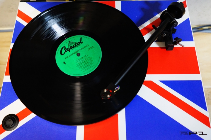 【接力開箱】REGA RP1 英國國旗特別版 黑膠唱盤與Nat King Cole