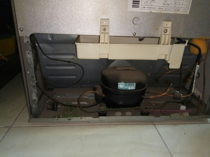聲音大聲-國際牌500公升上冷藏下冷凍變頻冰箱(NR-C60HEV-S)-噪音大