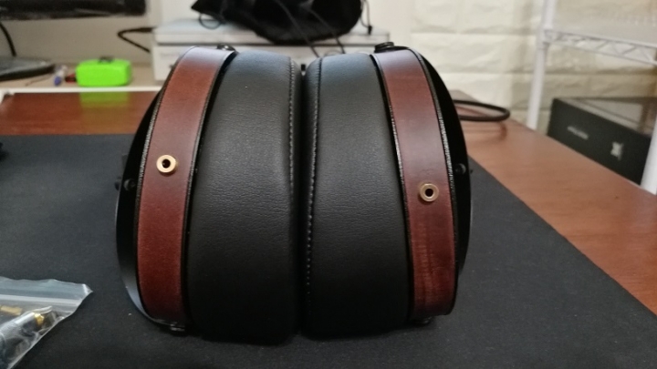 簡單開箱 Monolith M1060