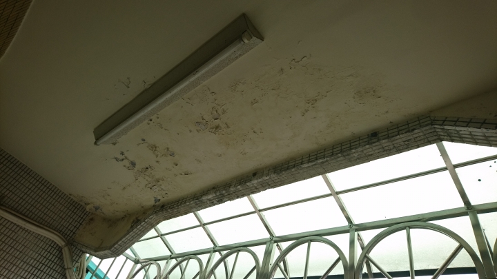 屋簷牆壁漏水處理方式建議