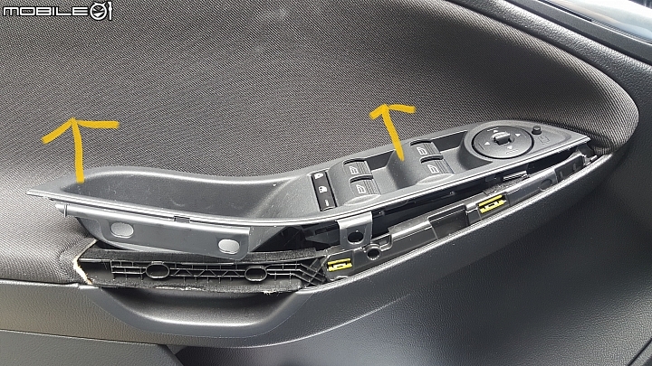 Ford Focus 1.0 （MK3.5） 內門板ＤＩＹ拆裝