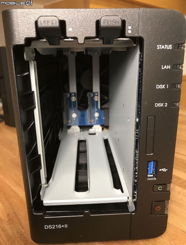 [開箱] [無痛更新轉移] Synology 接班人粉墨登場