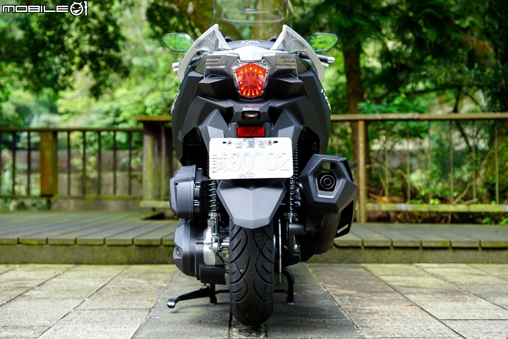 全方位升級 SYM CRUiSYM ABS 試駕報告！