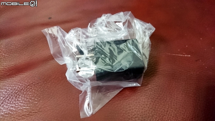 [簡易開箱] Foscam C2 無線網路攝影機