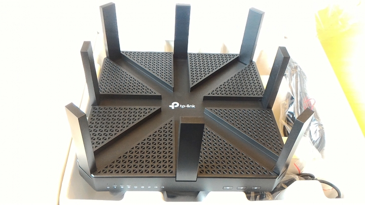 TP-Link Archer C5400偽開箱～TP-Link的第一台雲路由？