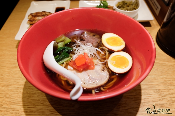 【拉麵】【牛肉麵】全球獨賣！台湾5周年記念拉麵！一風堂IPPUDO「赤/白牛肉麵」