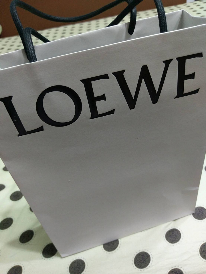 "中價位"男用長夾的好選擇！ 西班牙國寶Loewe 長夾~小幹譙入手！
