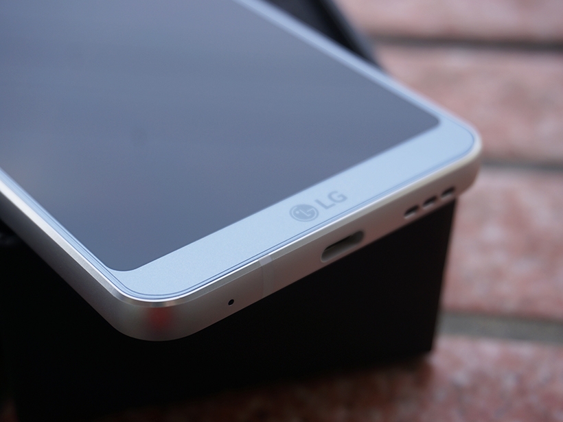 LG G6冰晶銀簡易開箱圖賞
