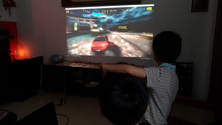 BenQ 側投導演機W2000+ 體驗活動