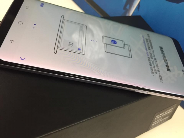 開箱：紫色S8入手.    (這樣螢幕有偏紅嗎？)