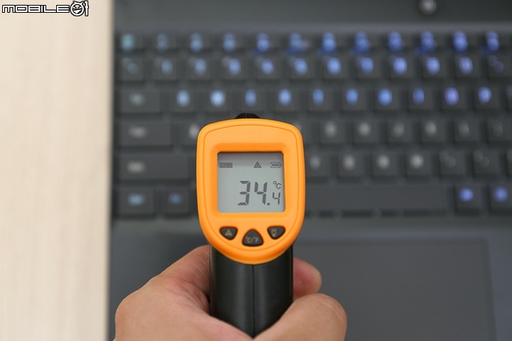 薄型與效能並進的實現 GIGABYTE Aero 15 評測！