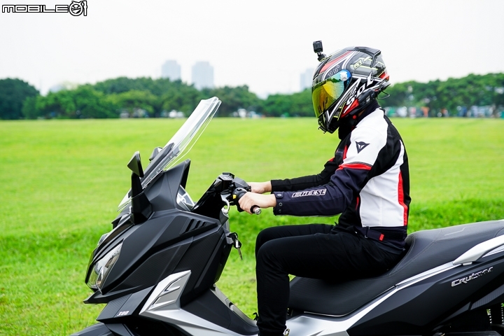 全方位升級 SYM CRUiSYM ABS 試駕報告！