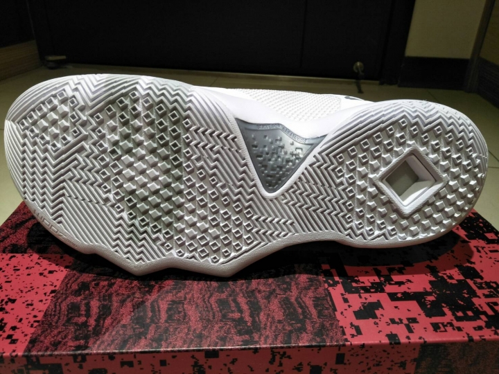 [開箱]Lebron Ambassador 9、Huarache low、Huarache run print 三開箱