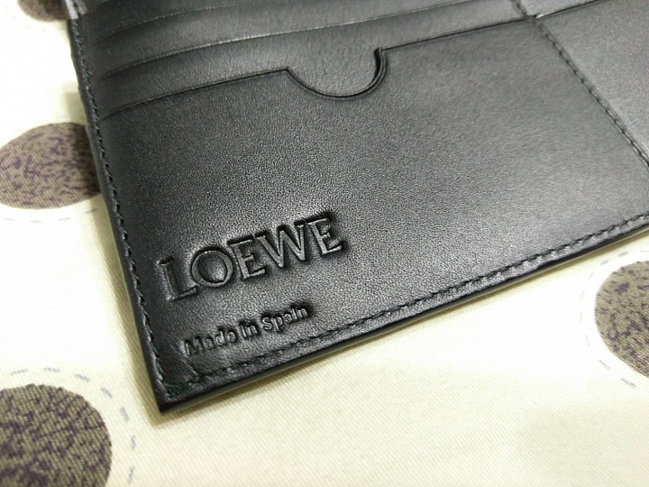 "中價位"男用長夾的好選擇！ 西班牙國寶Loewe 長夾~小幹譙入手！