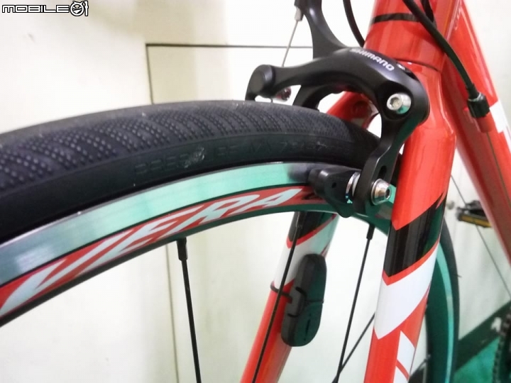 FUJI NEWEST 1.1 LE 沒箱子的開箱