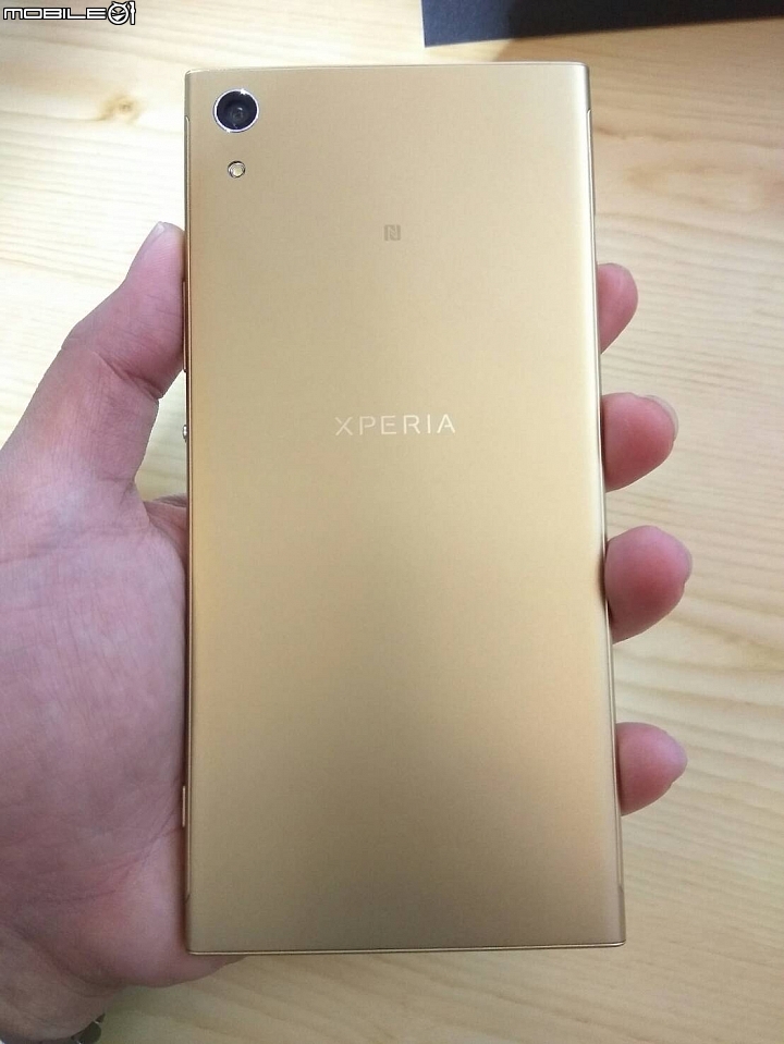 Sony Xperia XZ Premium 的螢幕真的很猛!!!!!!!(分享摸到實機的感動)