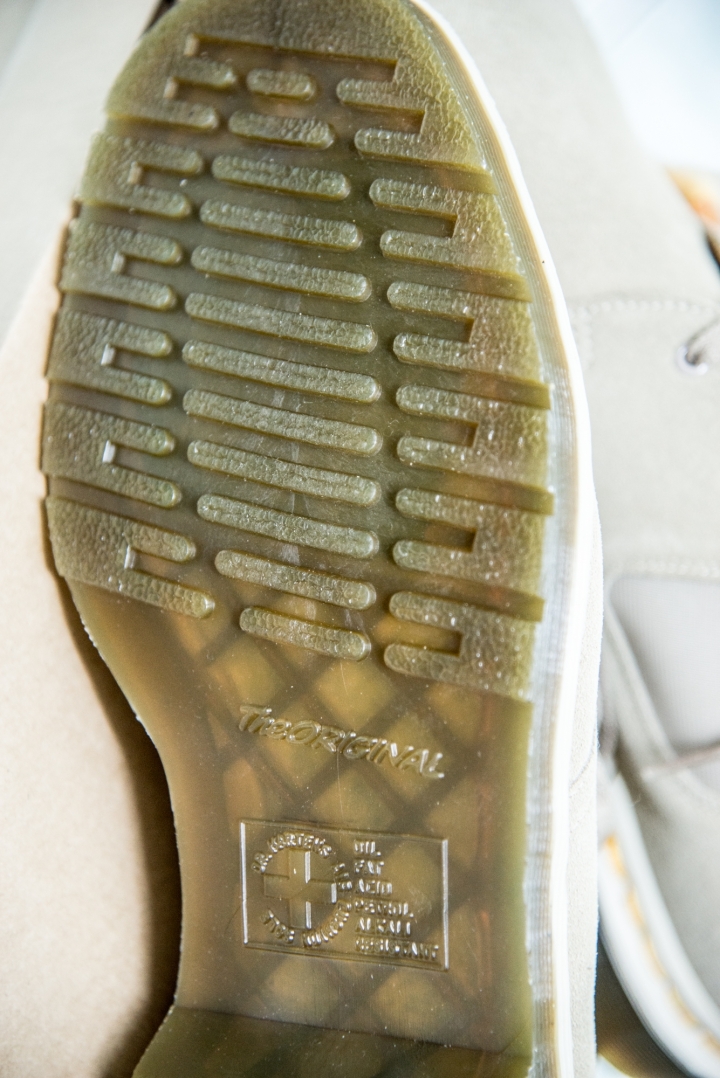 [開箱]越南買的兩雙Dr.Martens(瘋馬皮、UNITED ARROWS&SONS聯名款)