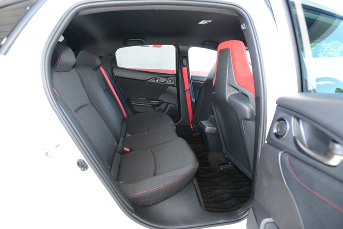 [分享] 日規10代 CIVIC 市售車型公開