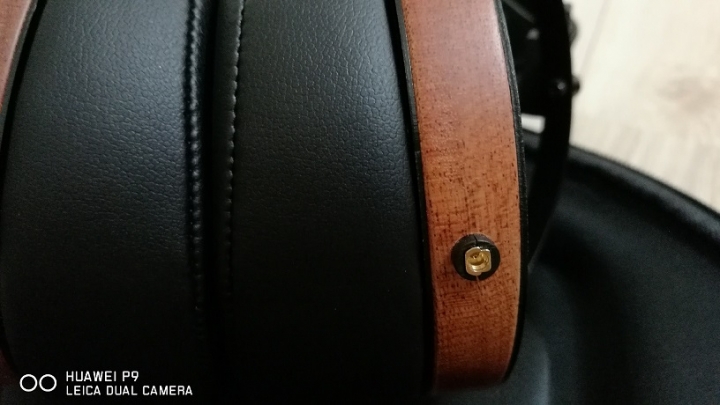 簡單開箱 Monolith M1060