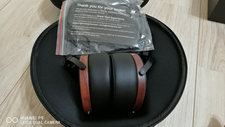 簡單開箱 Monolith M1060
