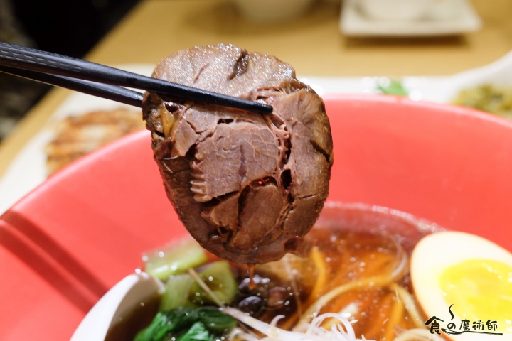 【拉麵】【牛肉麵】全球獨賣！台湾5周年記念拉麵！一風堂IPPUDO「赤/白牛肉麵」
