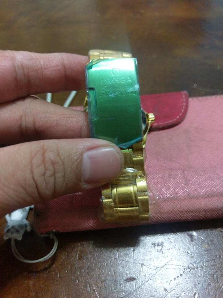 請問..這手錶是真的嗎?