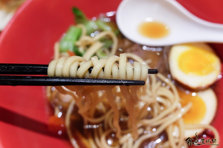 【拉麵】【牛肉麵】全球獨賣！台湾5周年記念拉麵！一風堂IPPUDO「赤/白牛肉麵」