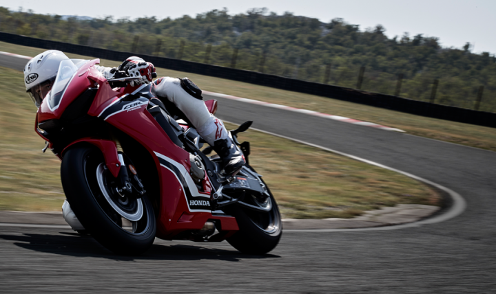 [採訪]2017 Honda Motorcycle 台灣本田二輪正式發表 CBR1000RR/SP、CB1100RS/EX、VFR800F/X、X-ADV 及 CBR/CB650F 共九款全新車款！