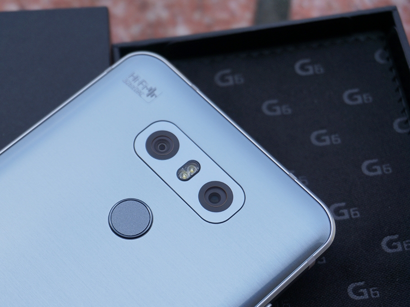 LG G6冰晶銀簡易開箱圖賞