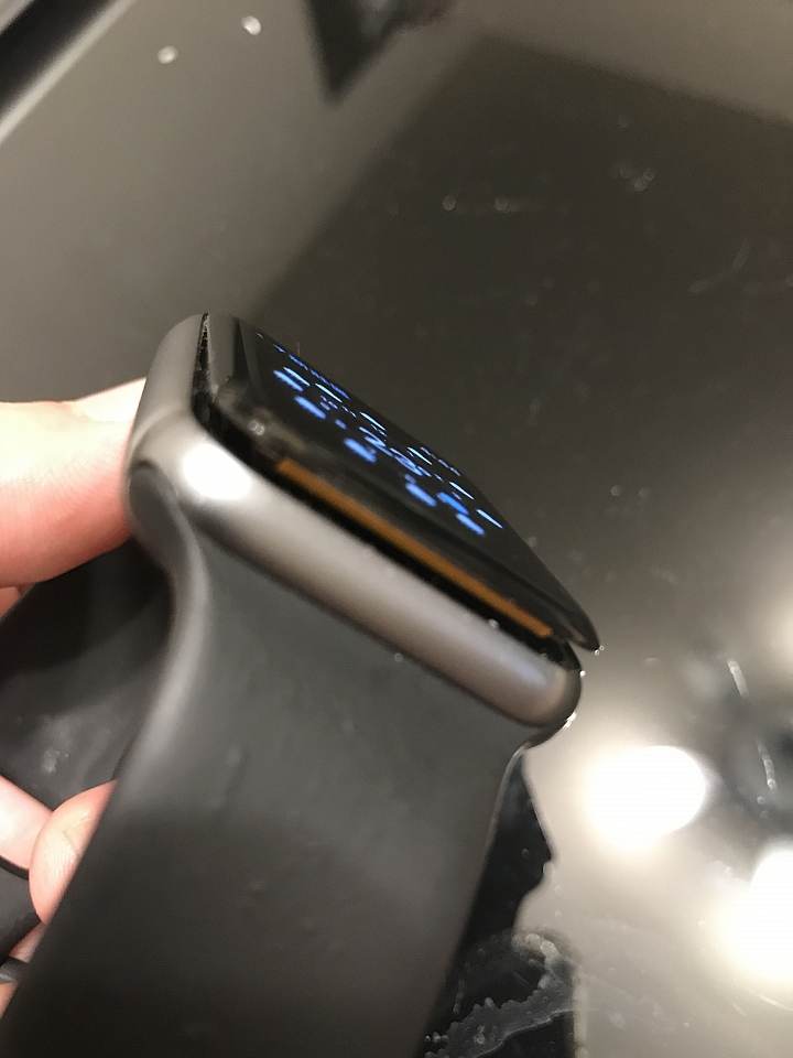 請問，突然爆開⋯