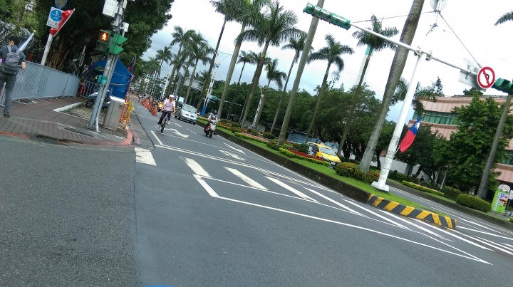 請問中山南路立法院前的交通何時會改善!?