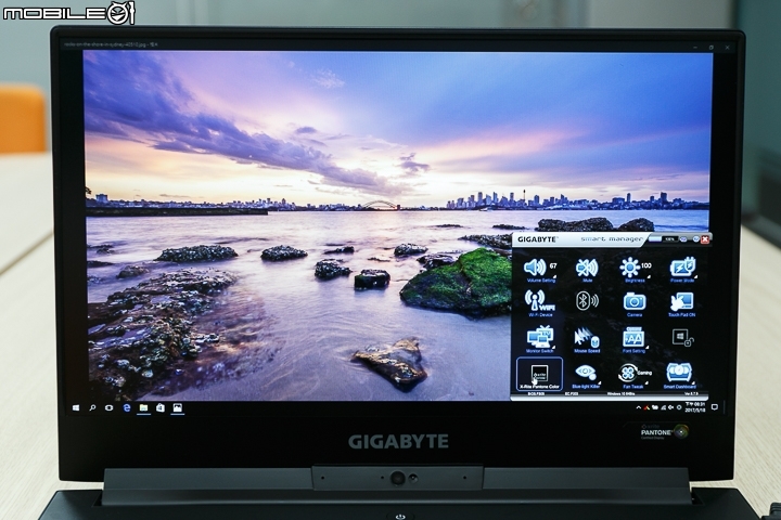 薄型與效能並進的實現 GIGABYTE Aero 15 評測！