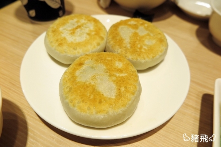[食記]【台中美食】北方麵食老店插旗台中，招牌爆漿餡餅足足繞台灣20圈～朱記餡餅粥店(台中大遠百店新開幕)