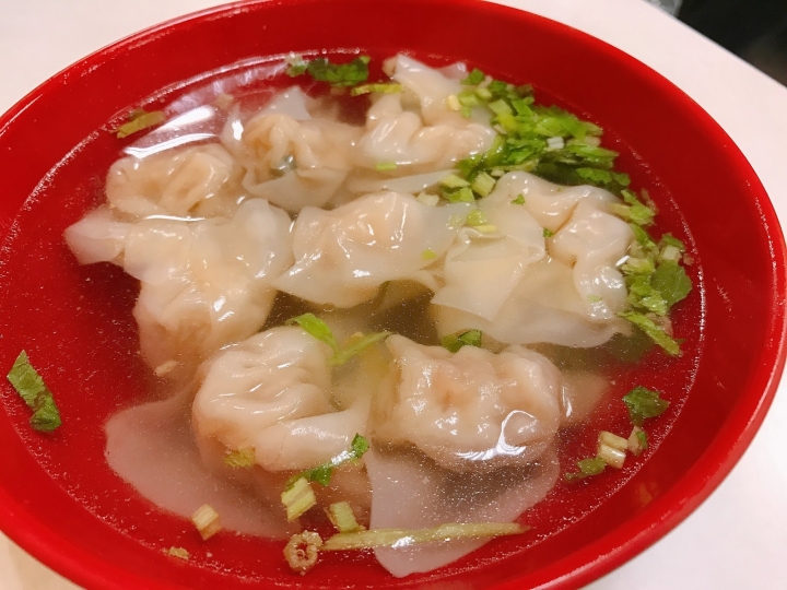 [食記] 新竹。秋子阿嬤的廚房。推薦巨城附近的平民美食!